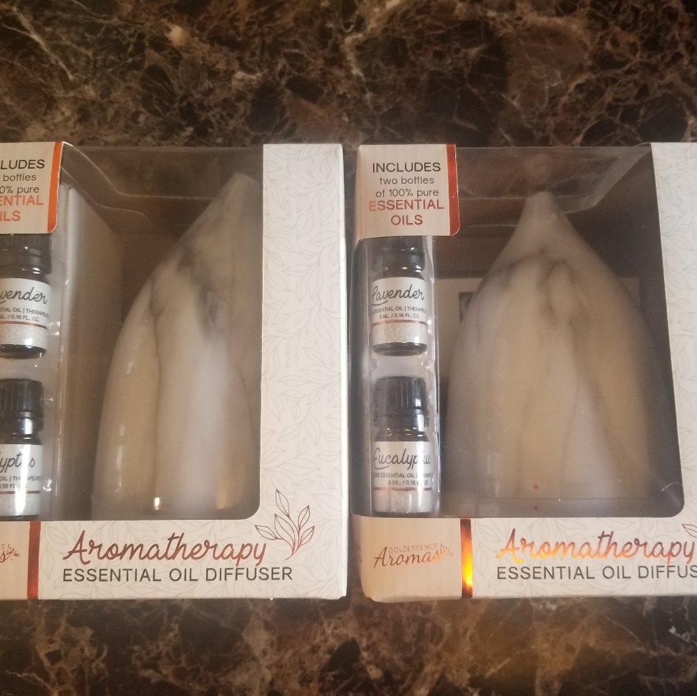 Two Aromatherapy Essential Oil Diffusers New
